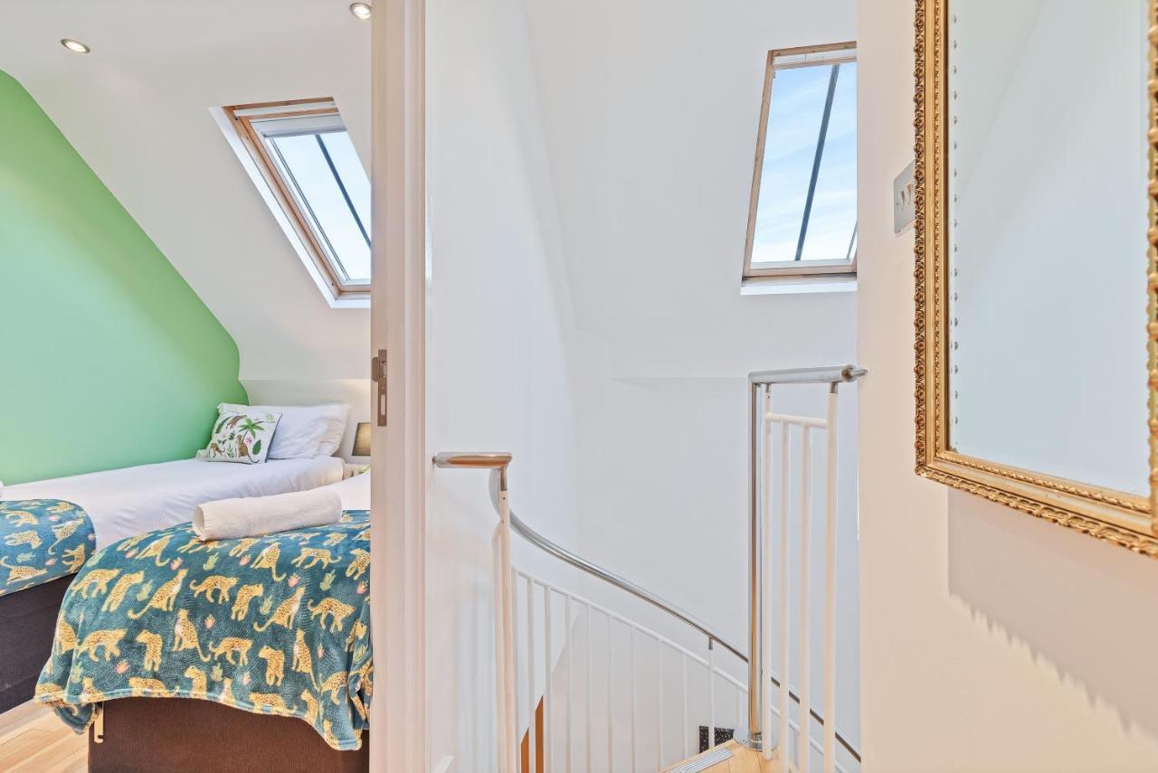 Majestic Mews Apartment With Free Parking - By My Getaways Hove Esterno foto