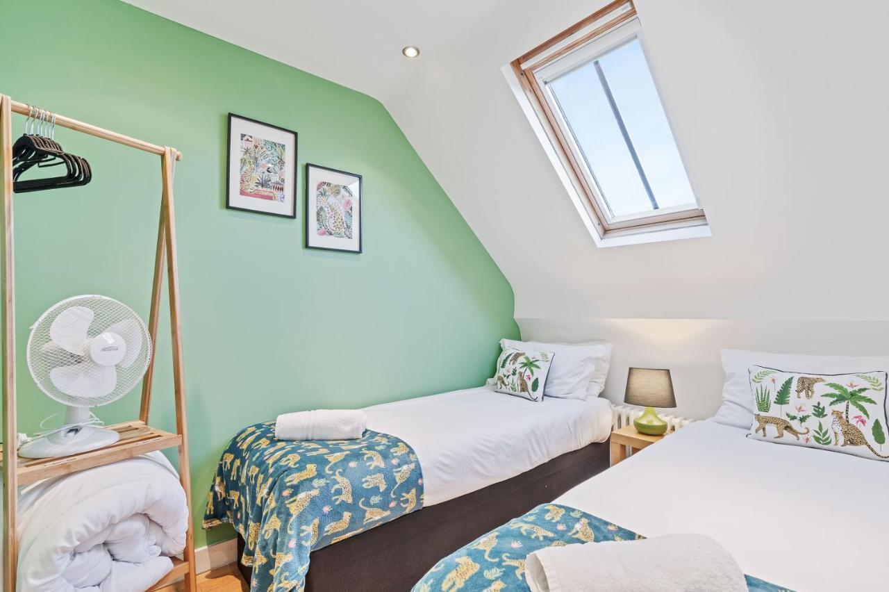 Majestic Mews Apartment With Free Parking - By My Getaways Hove Esterno foto